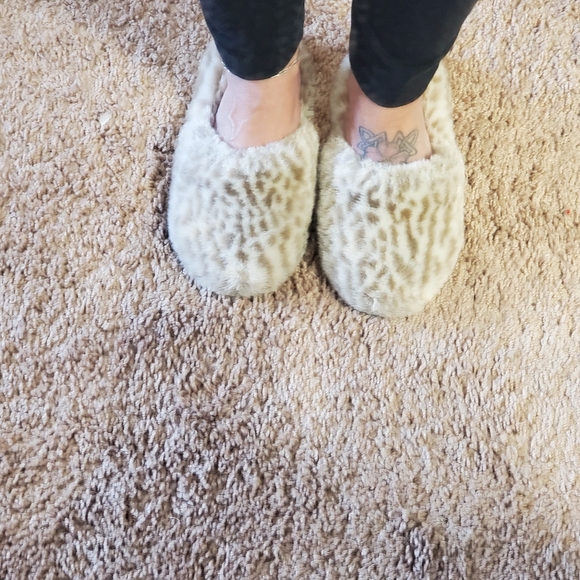 Leopard house shoes - Picture 4 of 5